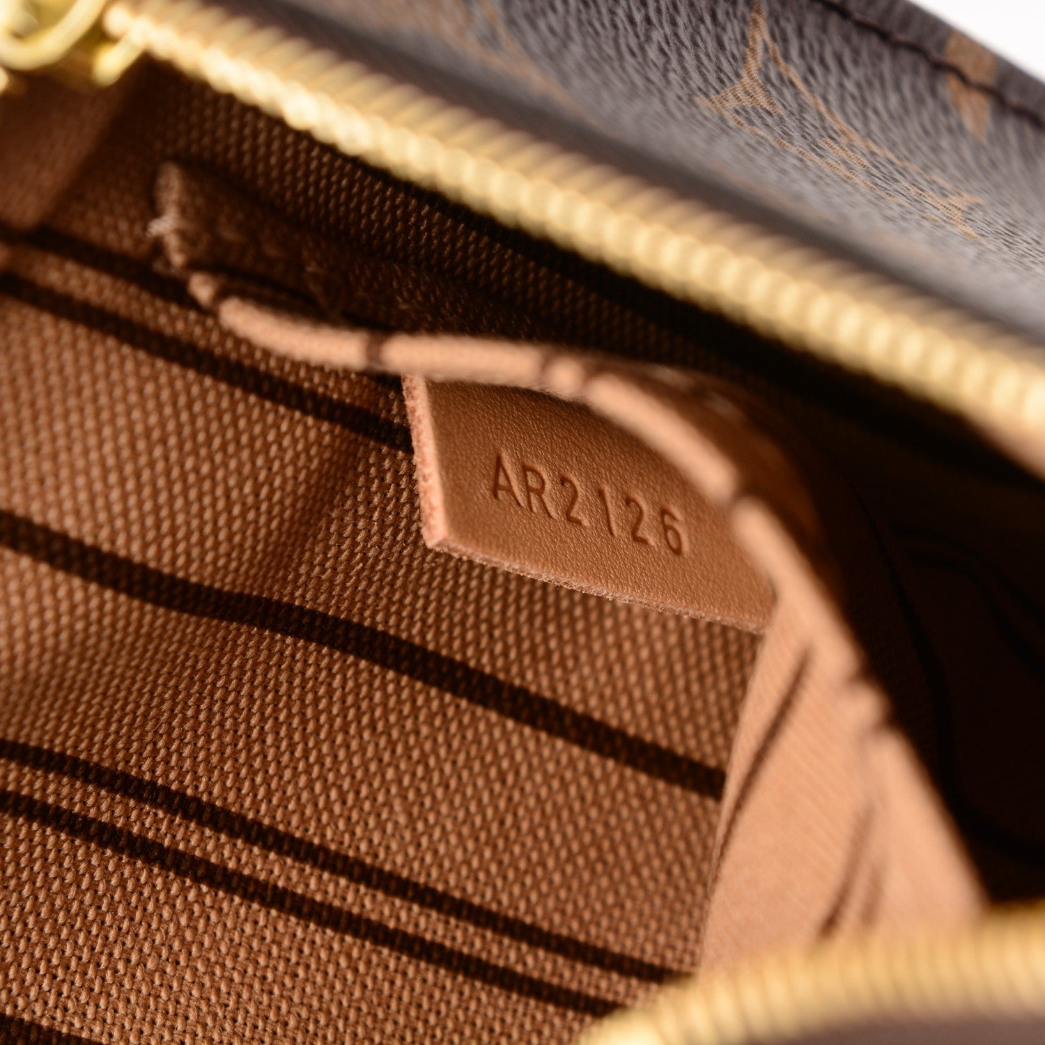 Louis Vuitton Monogram Neverfull PM Pochette 7 of 7