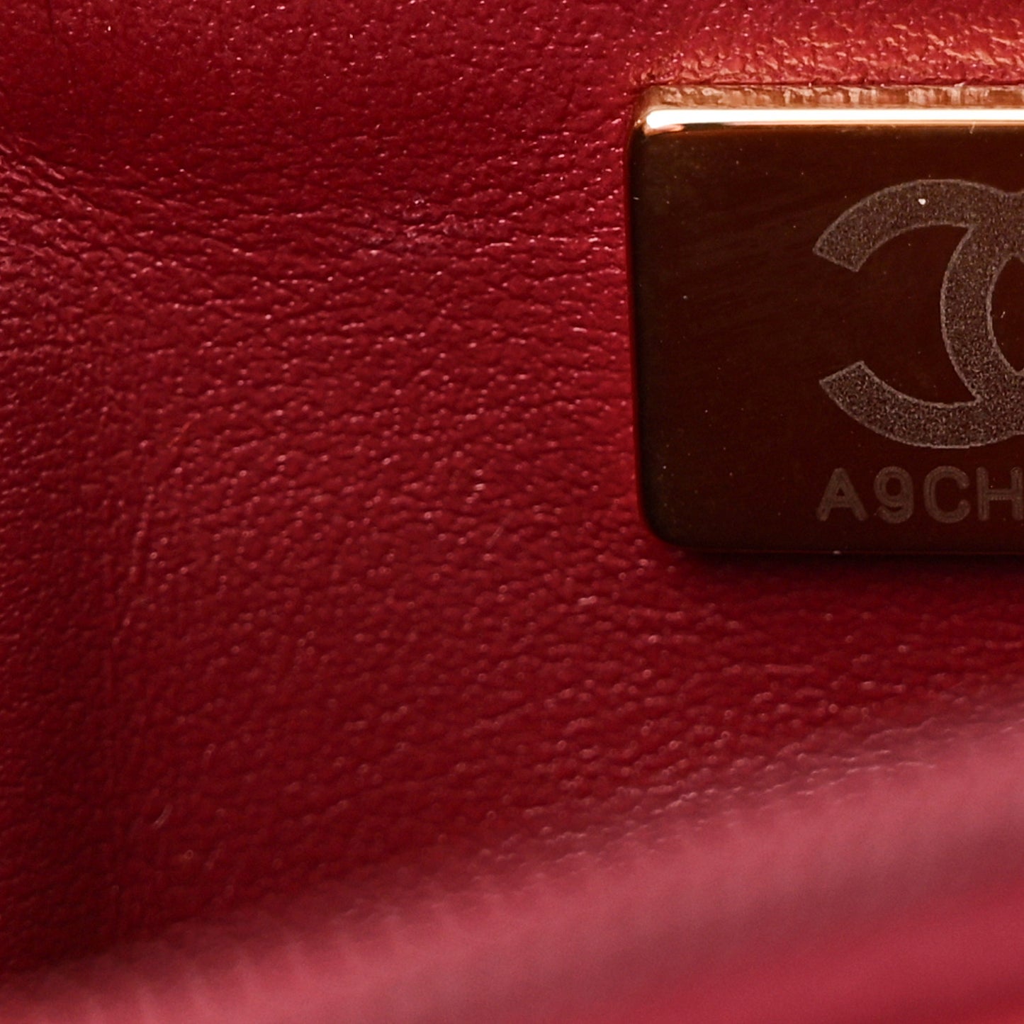 Shiny Caviar Quilted Turnlock Top Handle Wallet On Chain WOC Red
