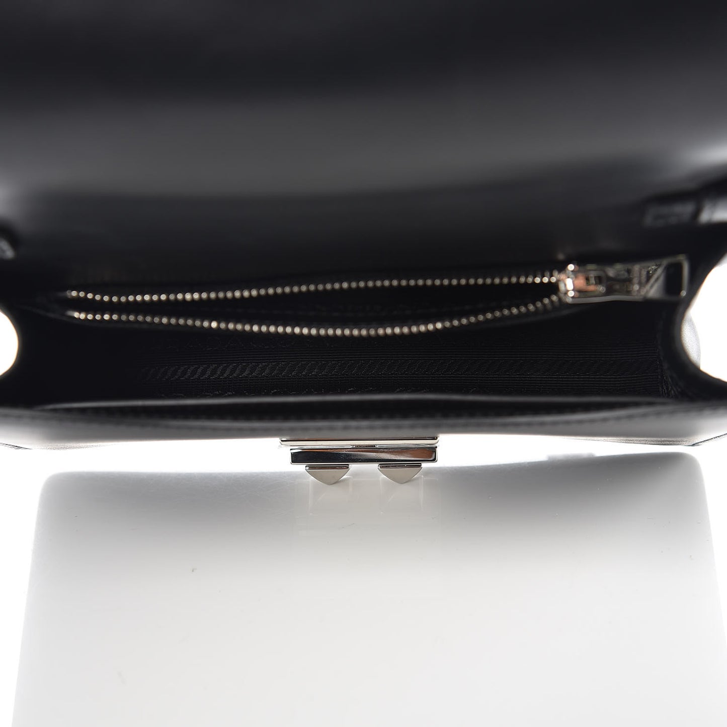 City Calfskin Saffiano Racing Logo Elektra Shoulder Bag Black Verde