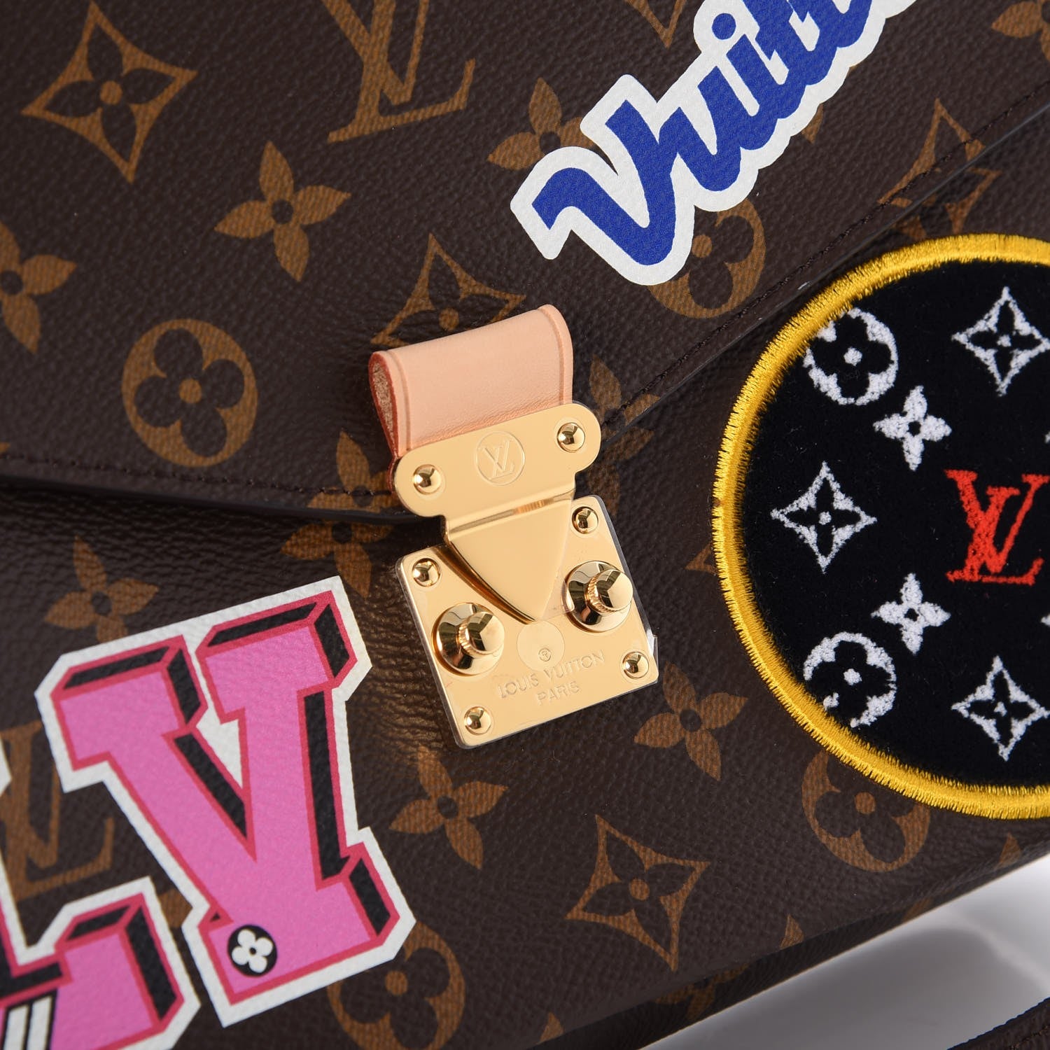 Louis Vuitton Monogram Patches Pochette Metis 8 of 10