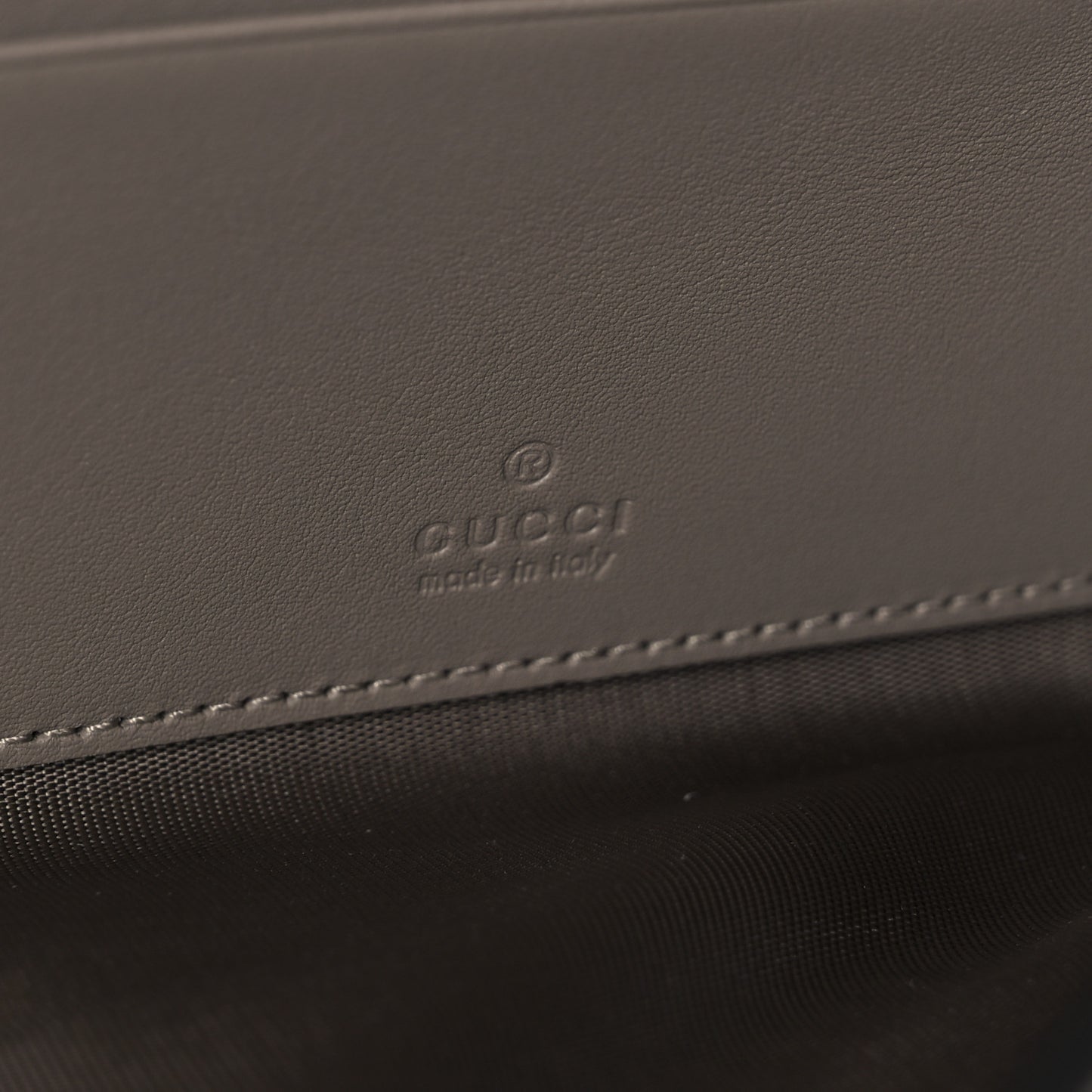 Calfskin Gucci 73 Clutch Dove Grey