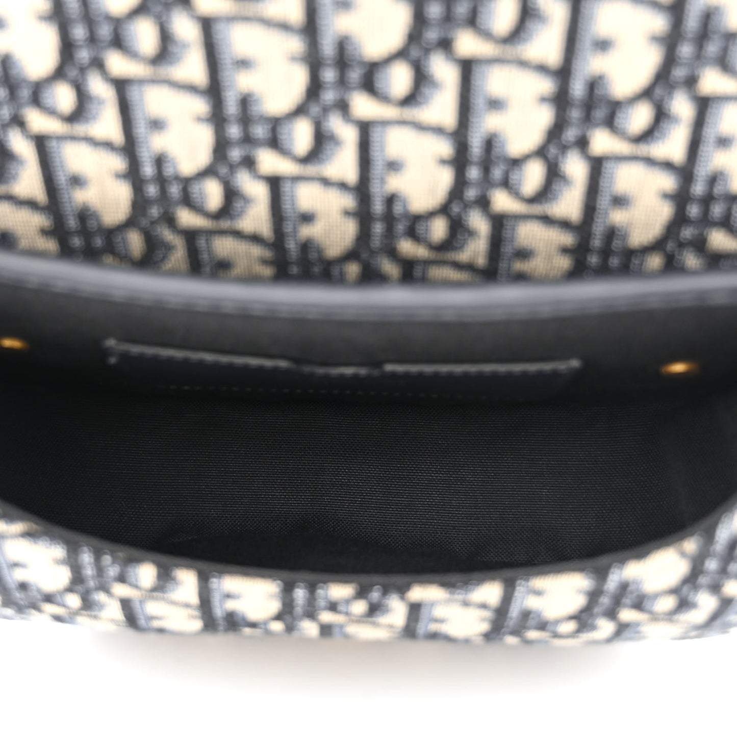 Oblique Medium Bobby Flap Blue