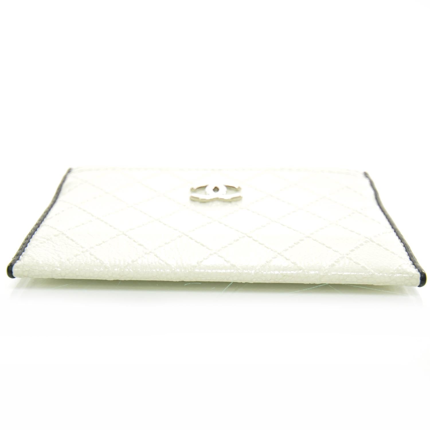 Chanel Diamond Stitched CC Card Holder White and Black 4 of 8