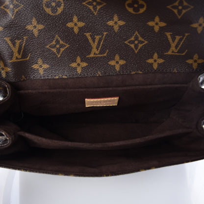 Louis Vuitton Monogram Pochette Metis 5 of 9