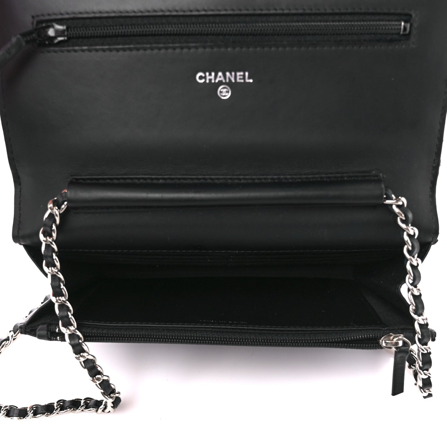 Patent Quilted Wallet On Chain WOC Black