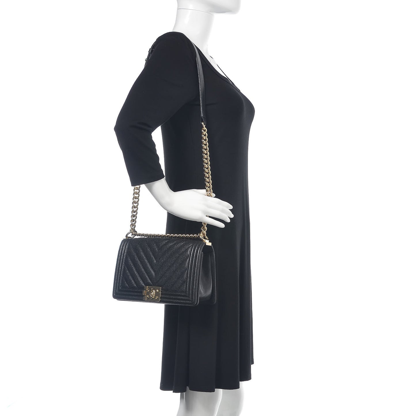 Caviar Chevron Quilted Medium Boy Flap Black