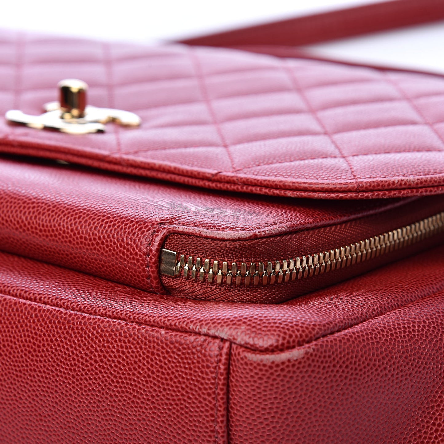 Caviar Quilted Large Business Affinity Flap Red