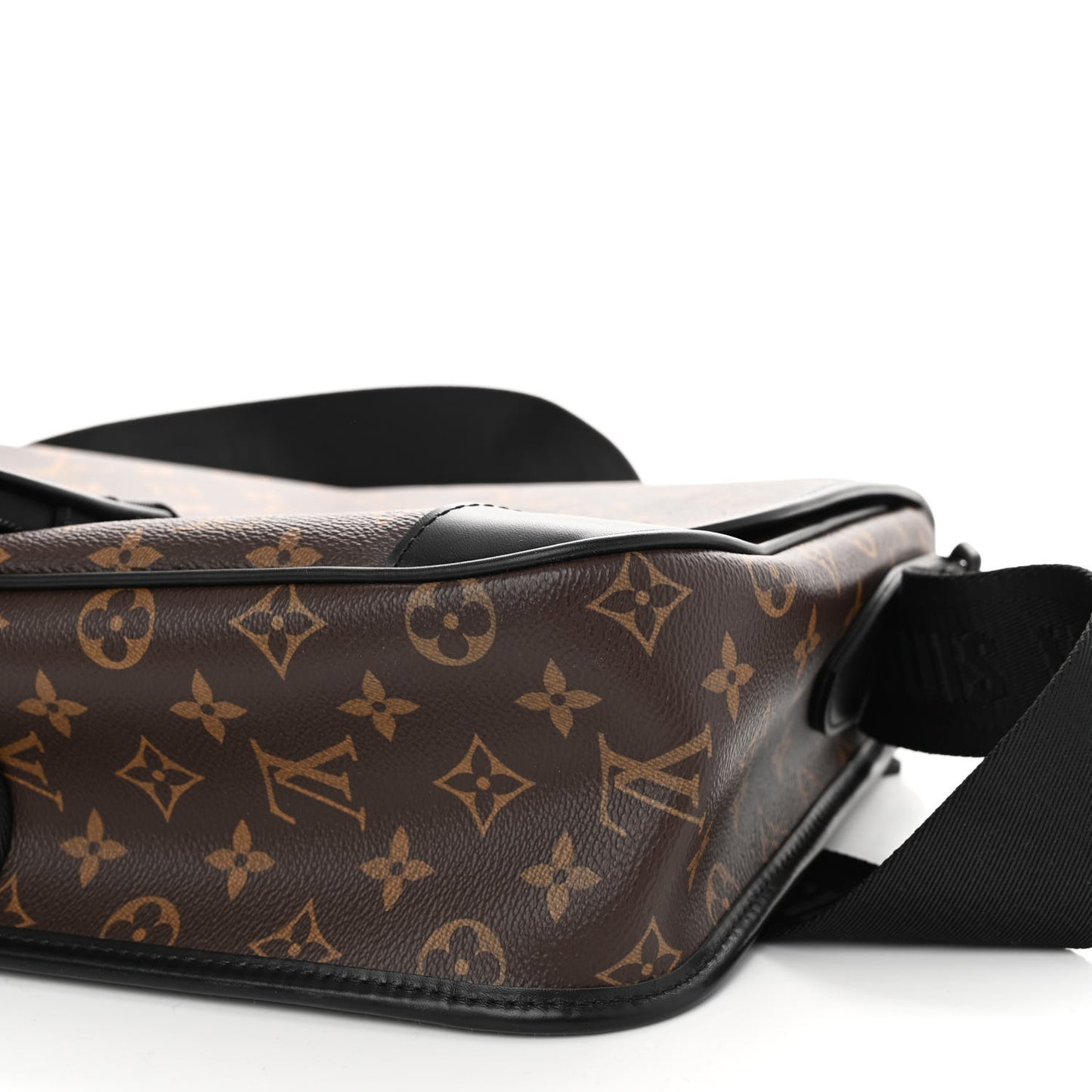 Monogram Macassar Archy Messenger GM