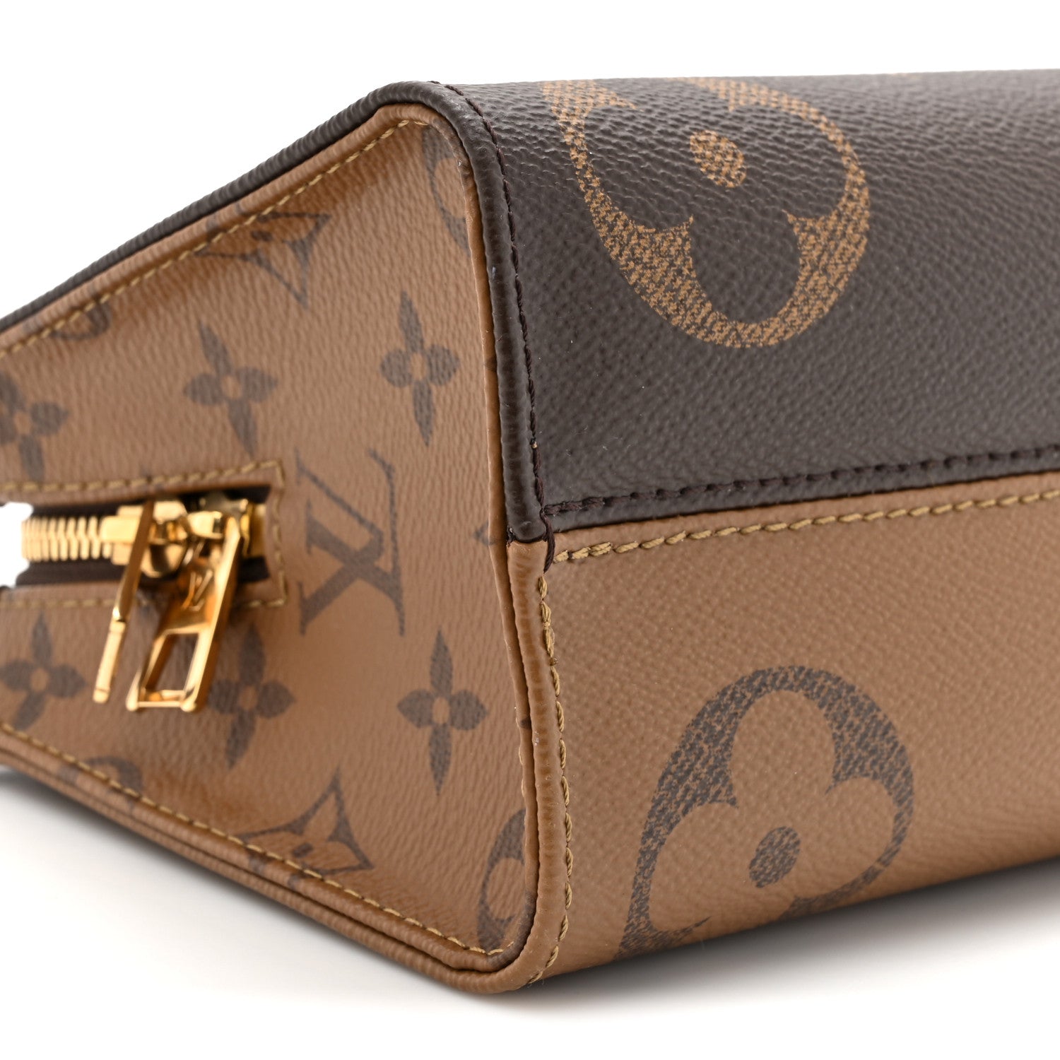 Louis Vuitton Reverse Monogram Giant OnTheGo East West 9 of 10