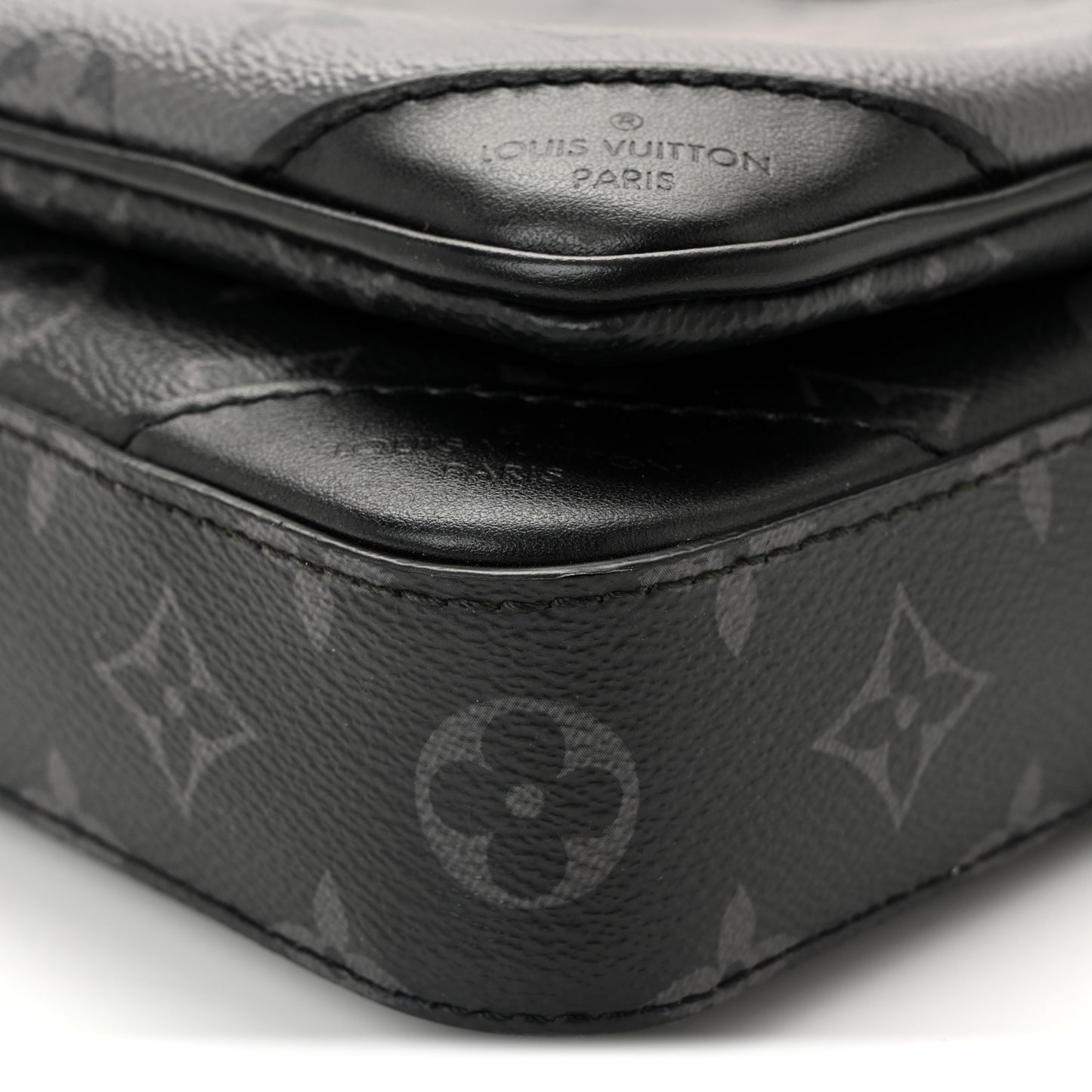 Reverse Monogram Eclipse Trio Messenger