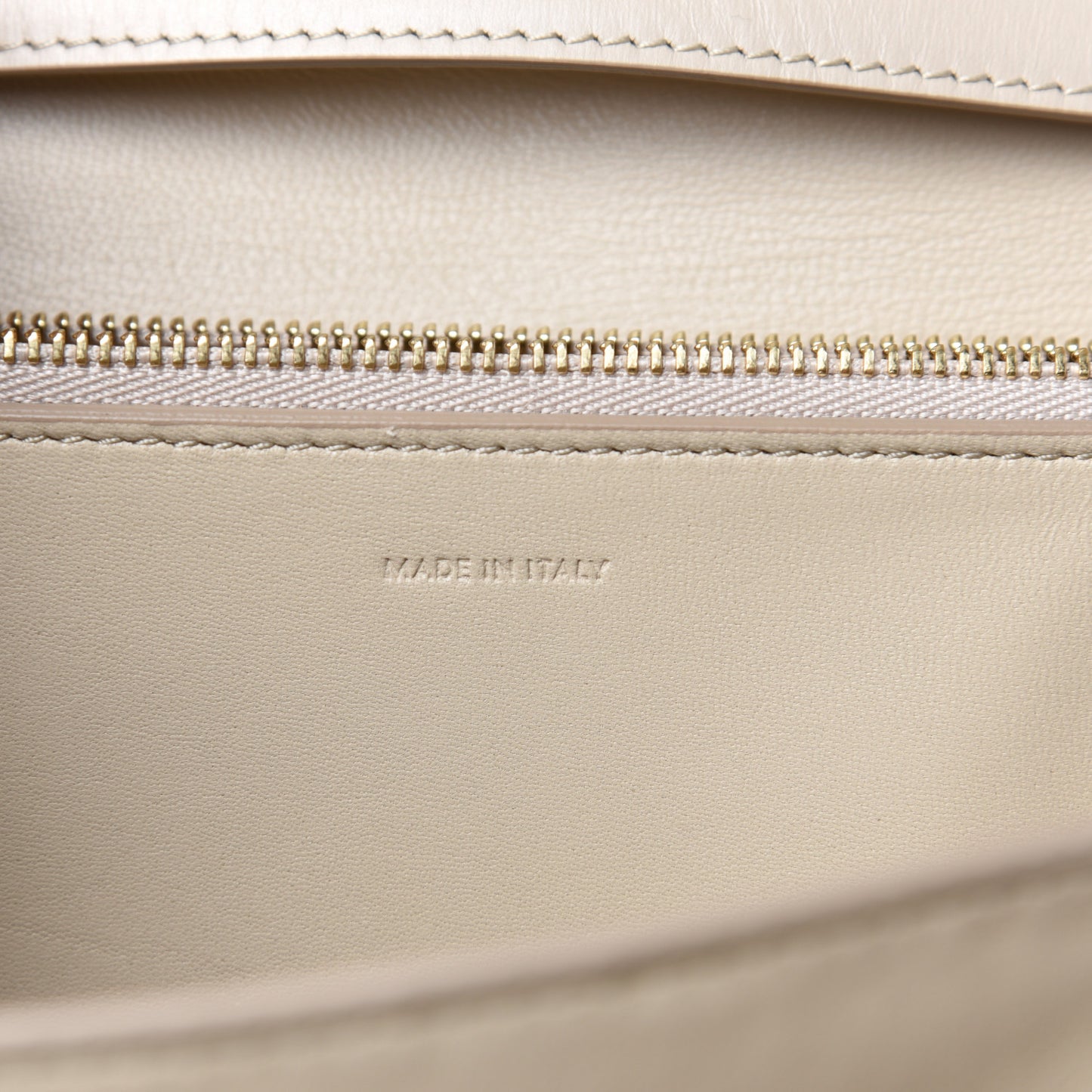 Box Calfskin Medium Classic Box Bag Linen