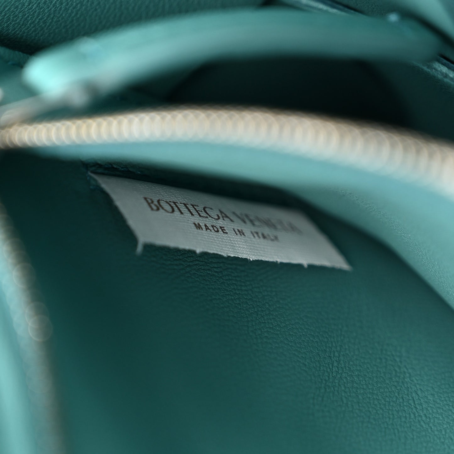 Nappa Maxi Intreccio Cassette Bag Linoleum
