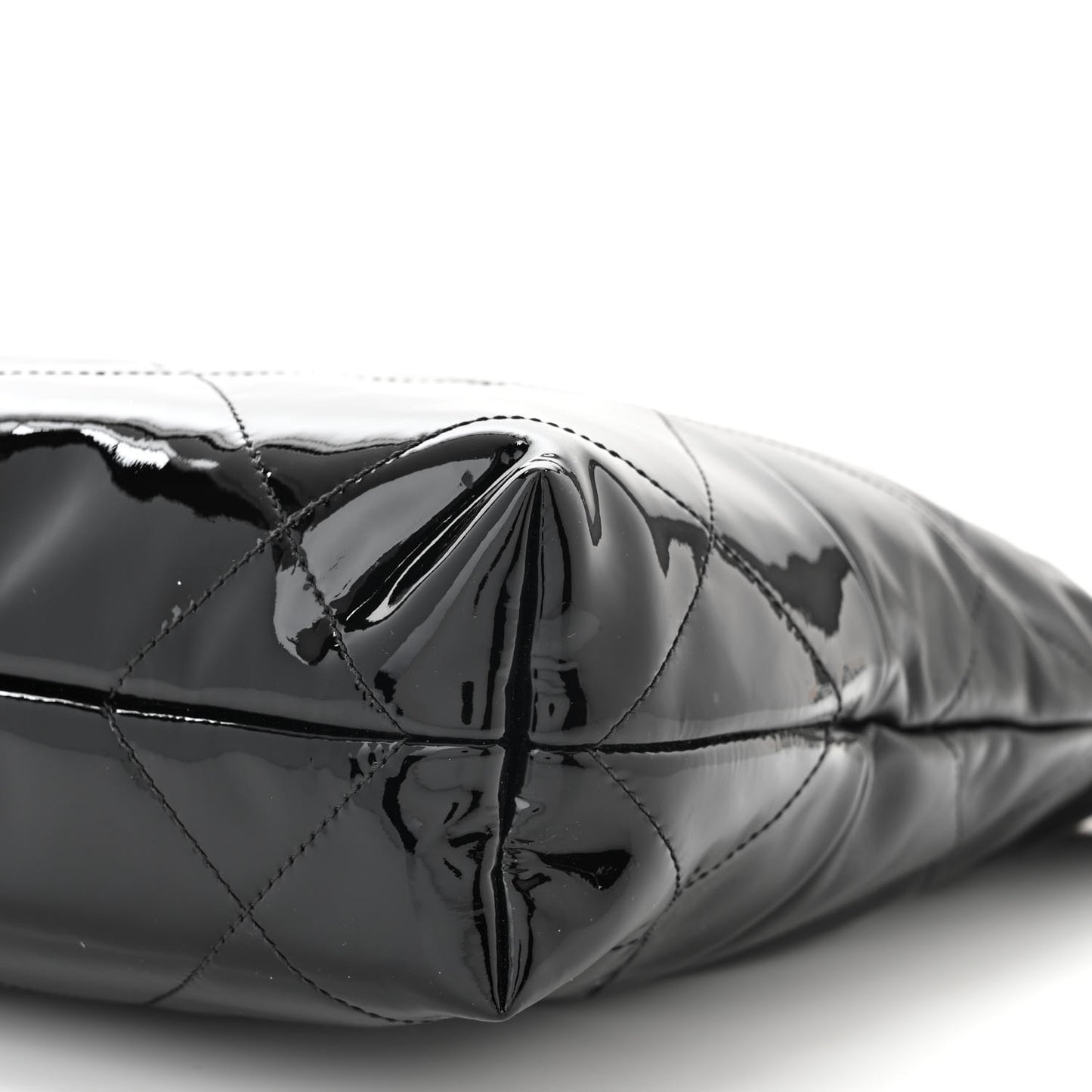 Shiny Calfskin Patent Quilted Small Chanel 22 Black