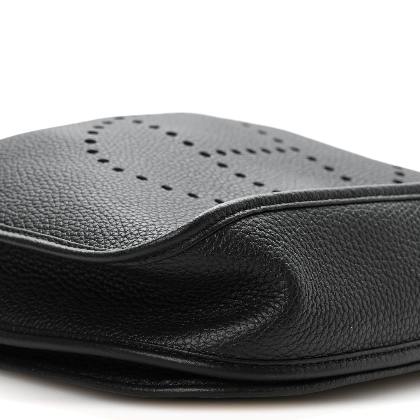 Taurillon Clemence EVELYNE III PM Black