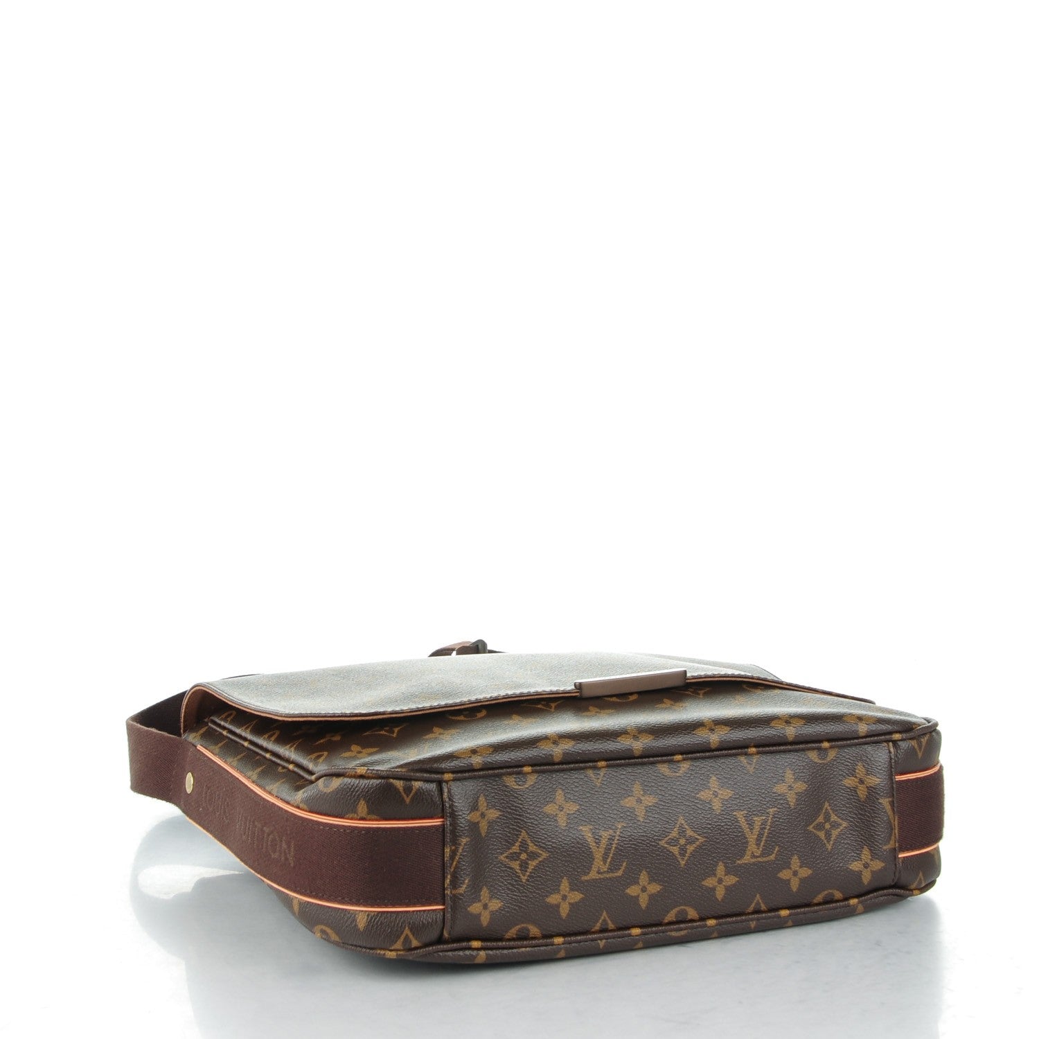 Louis Vuitton Monogram Beaubourg MM Messenger Bag 4 of 7