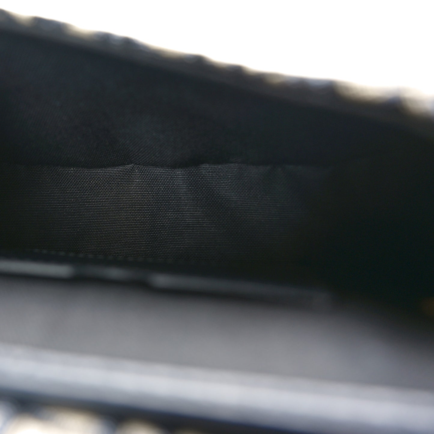 Oblique Medium Bobby Flap Blue