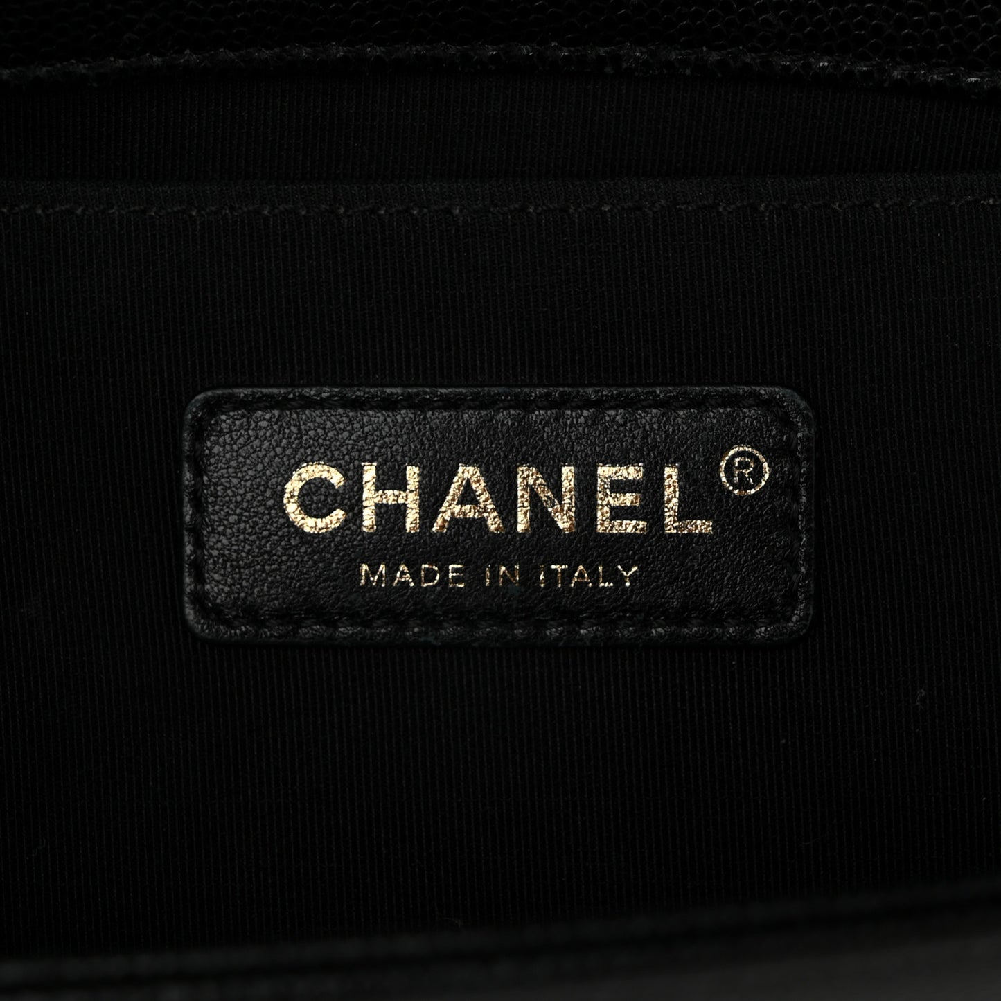 Caviar Quilted Medium Boy Flap Black
