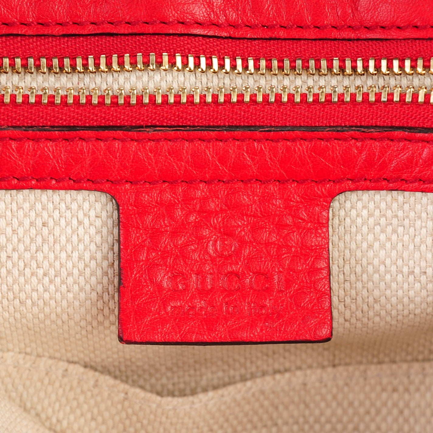 Pebbled Calfskin Medium Soho Flap Crossbody Tabasco Red