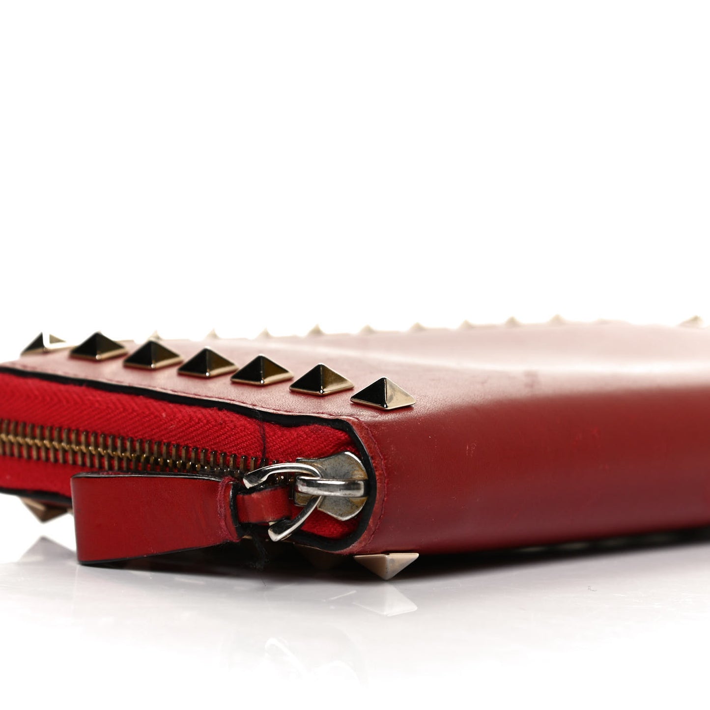 Calfskin Rockstud Zip Around Wallet Rosso Valentino