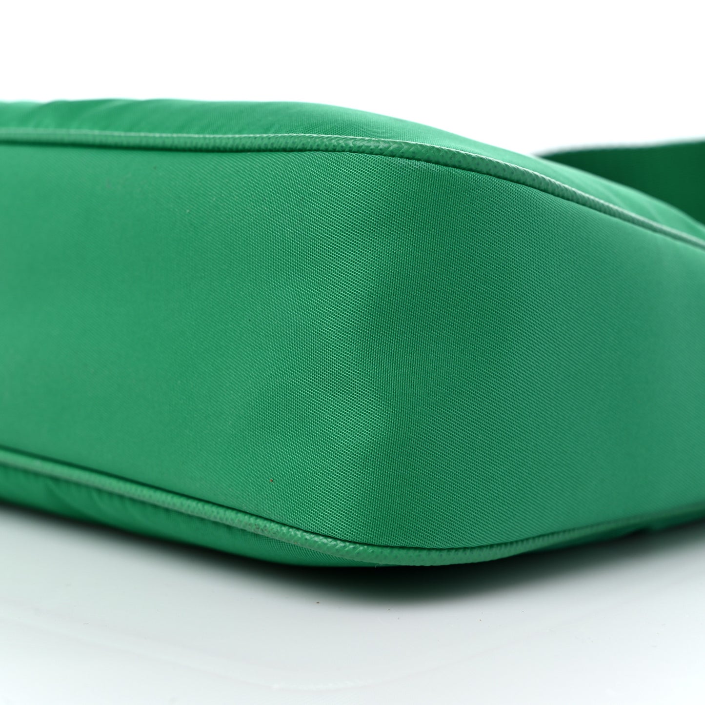 Nylon Re-Edition 2005 Shoulder Bag Menta