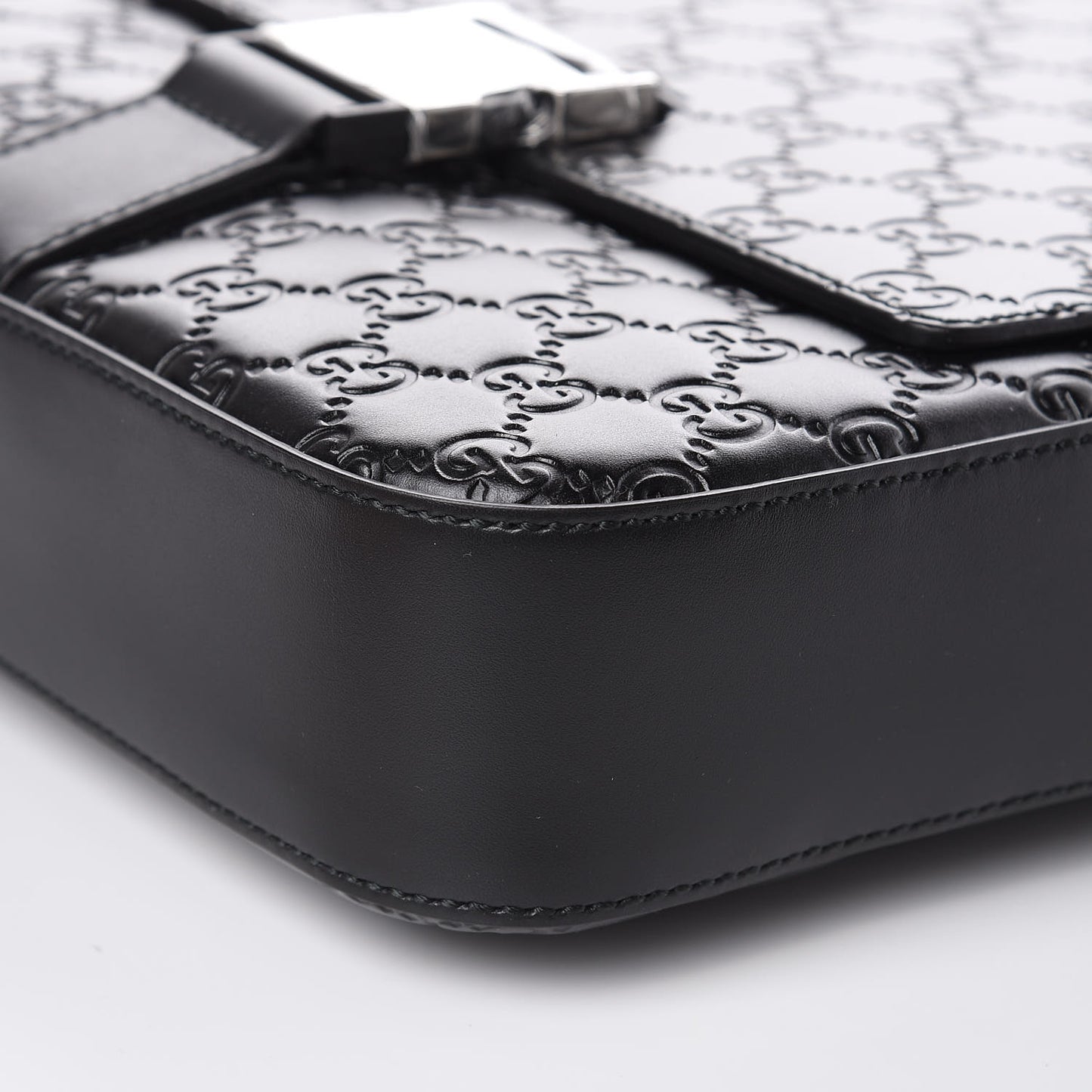 Guccissima Signature Single Buckle Flap Messenger Bag Black