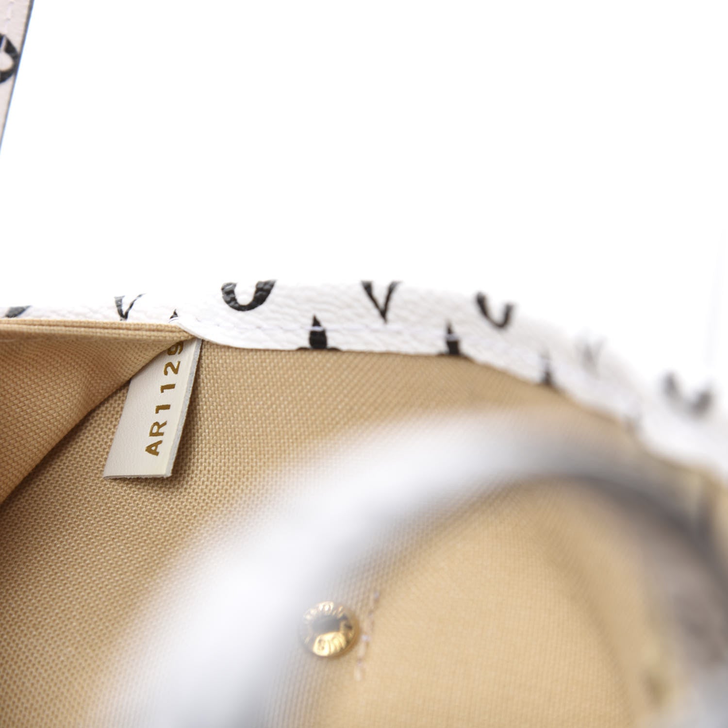 Louis Vuitton Monogram Giant Neverfull MM Kaki 9 of 11