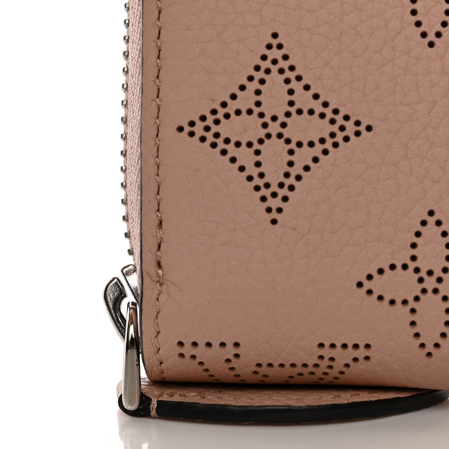 Louis Vuitton Mahina Zippy Wallet Magnolia 12 of 12