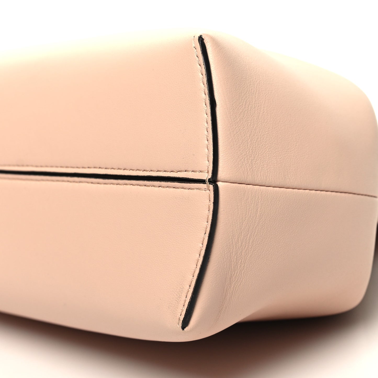 Shiny Nappa Medium Fendi First Poudre