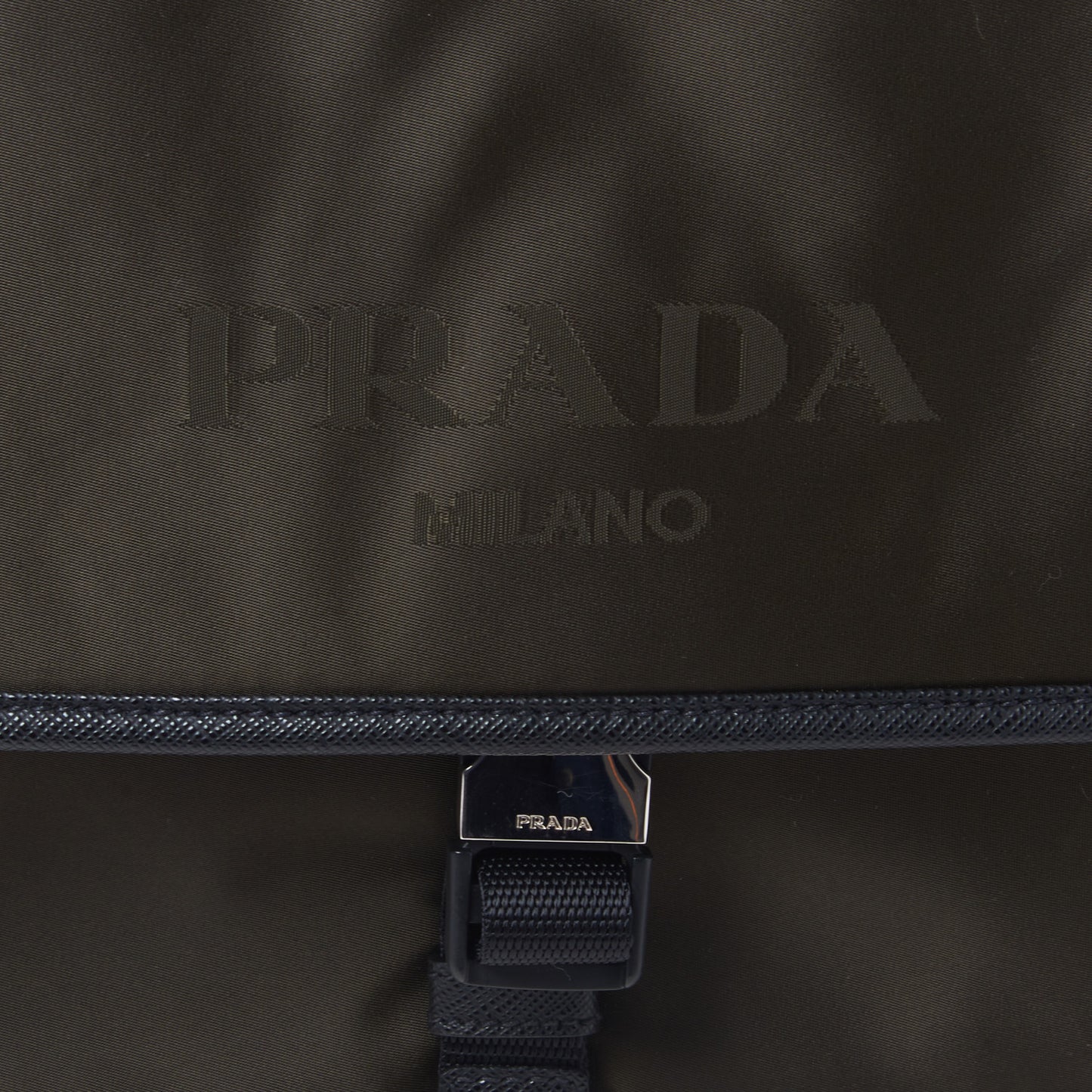 Tessuto Nylon Saffiano Logo Messenger Bag Mimetico
