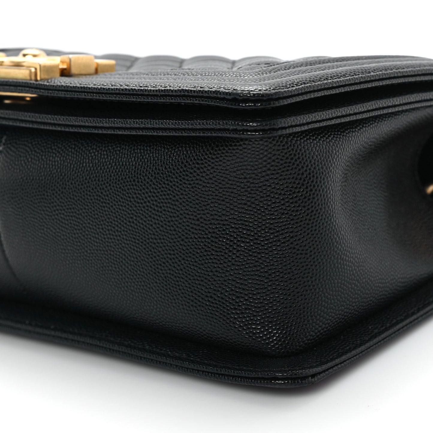 Caviar Quilted Medium Boy Flap Black