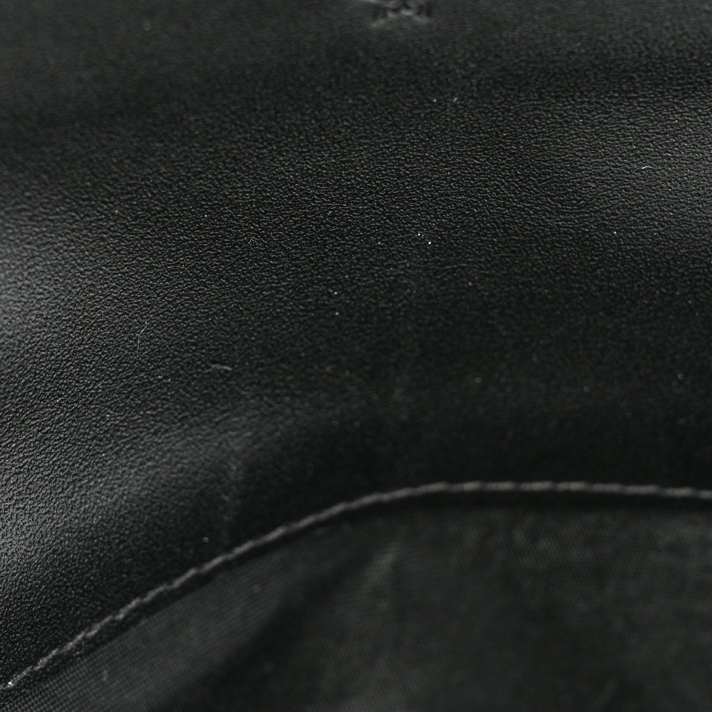 Visetos Calfskin Large Patricia Wallet On Chain Black