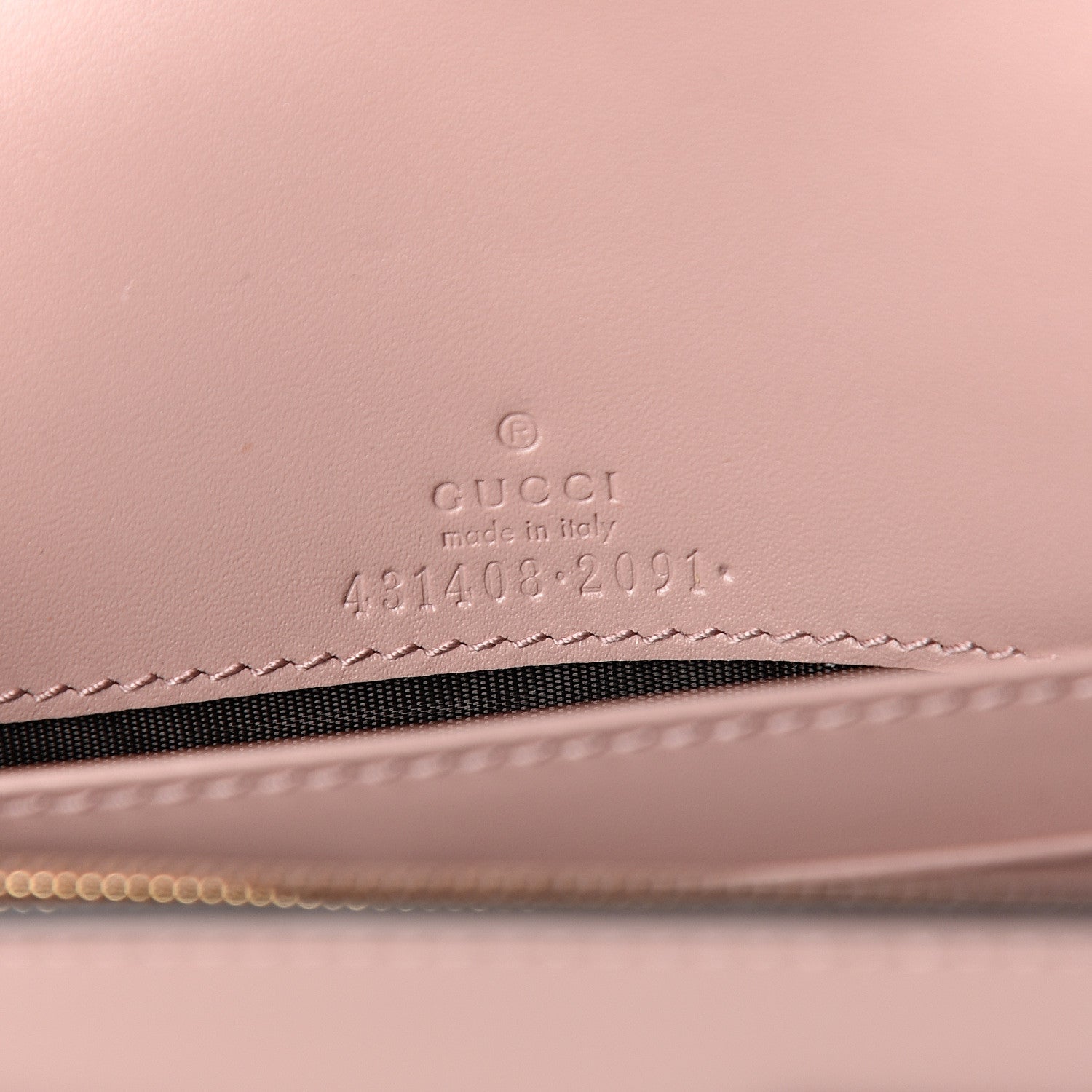 Gucci Guccissima Signature Bowy Chain Wallet Dark Cipria 5 of 8