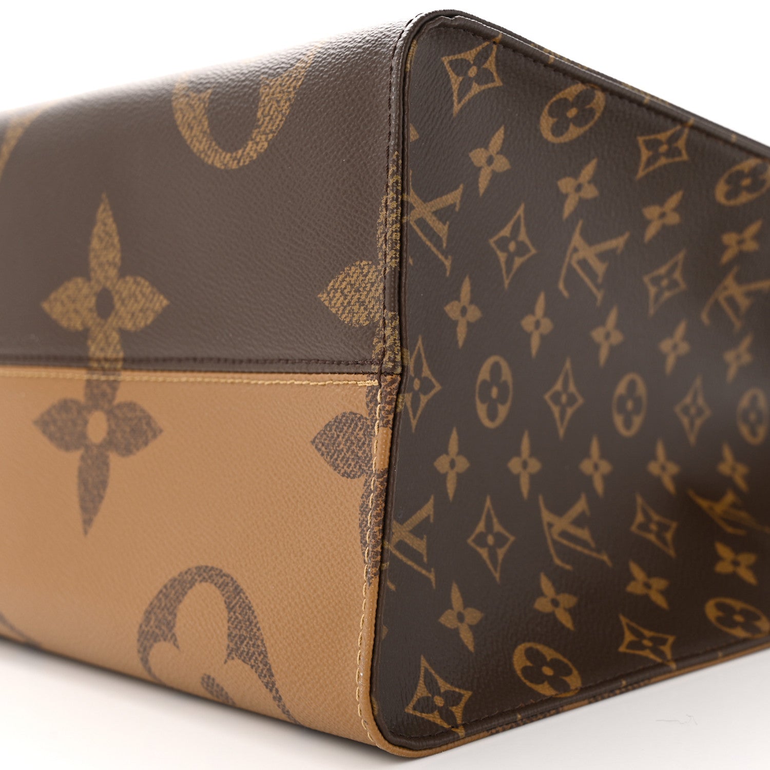 Louis Vuitton Reverse Monogram Giant Onthego GM 9 of 14