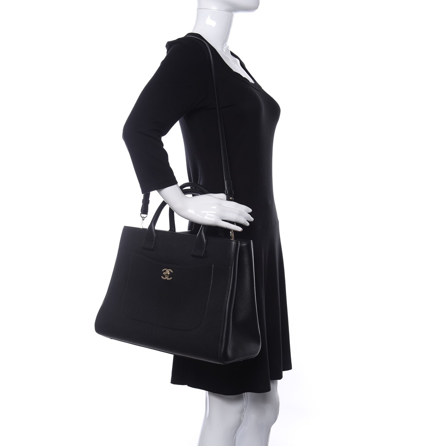 Chanel Grained Calfskin Medium Neo Executive Shopper Tote Black 2 of 8