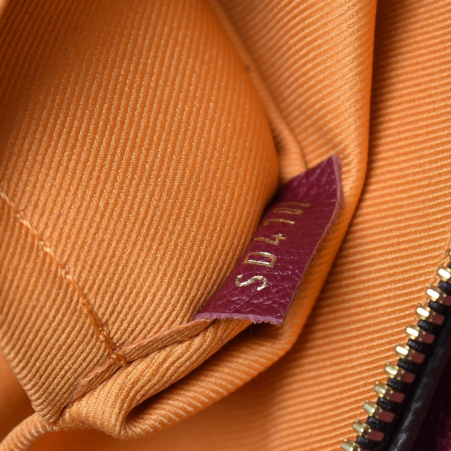 Monogram Manhattan NM Raisin