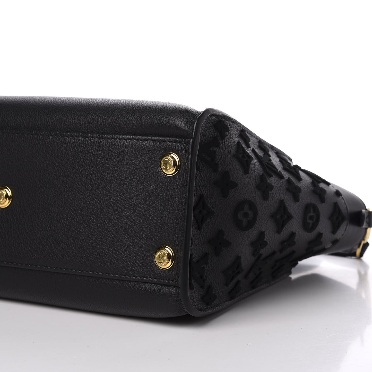Calfskin Monogram Tufting On My Side Black
