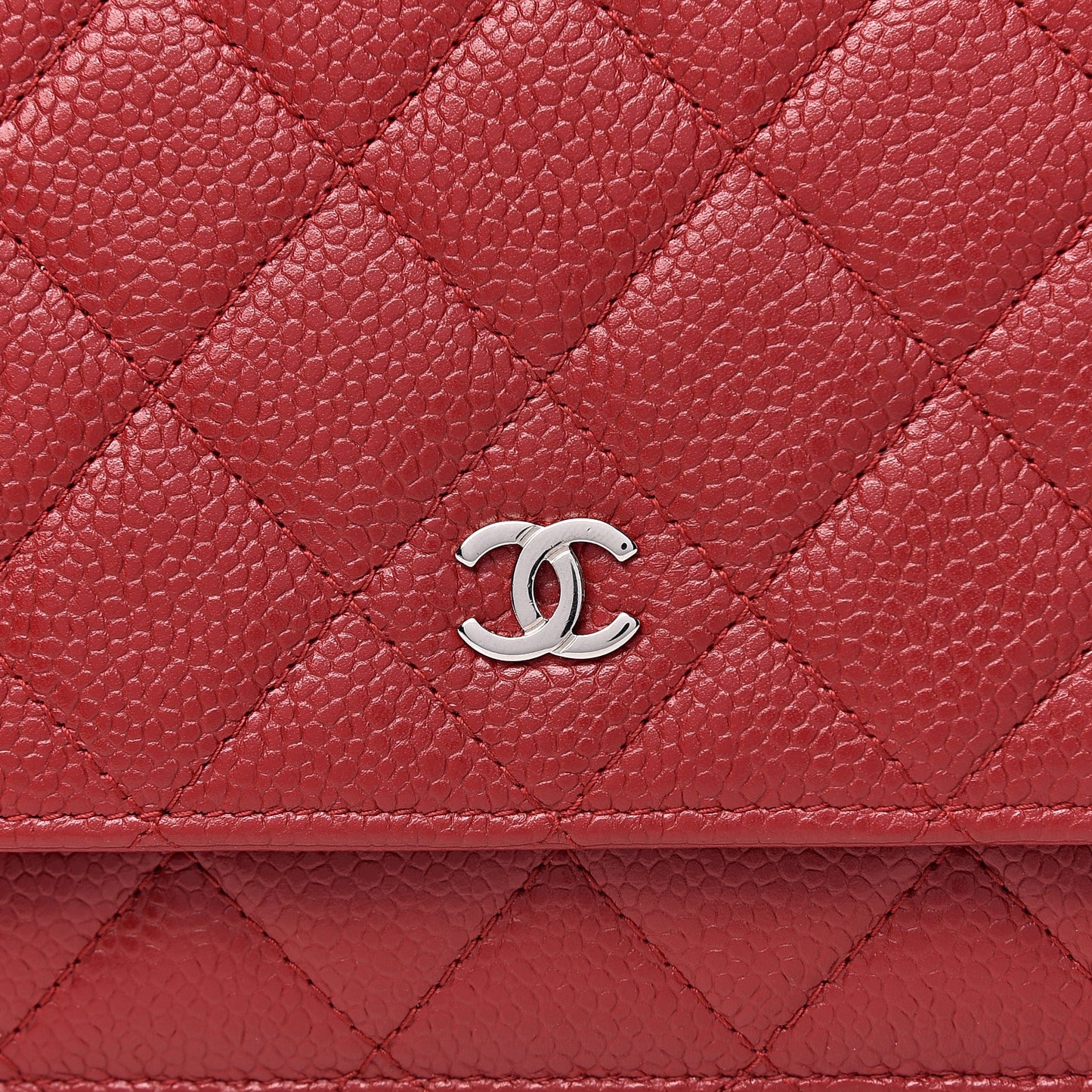 Caviar Quilted Wallet on Chain WOC Red