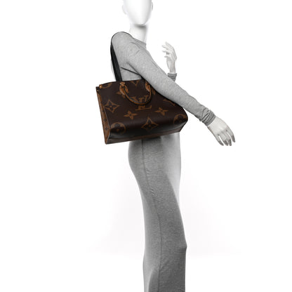 Louis Vuitton Reverse Monogram Giant Onthego MM 2 of 11