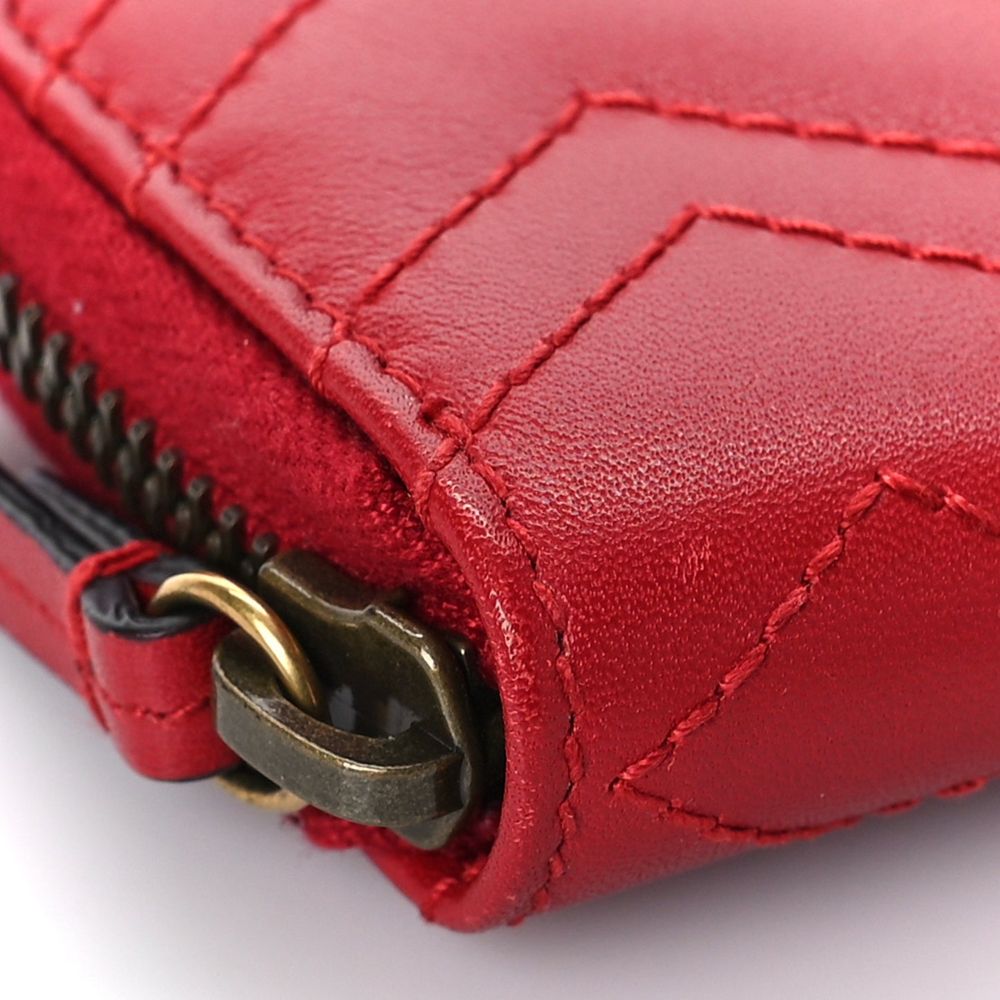 Calfskin Matelasse GG Marmont Zip Around Key Case Hibiscus Red