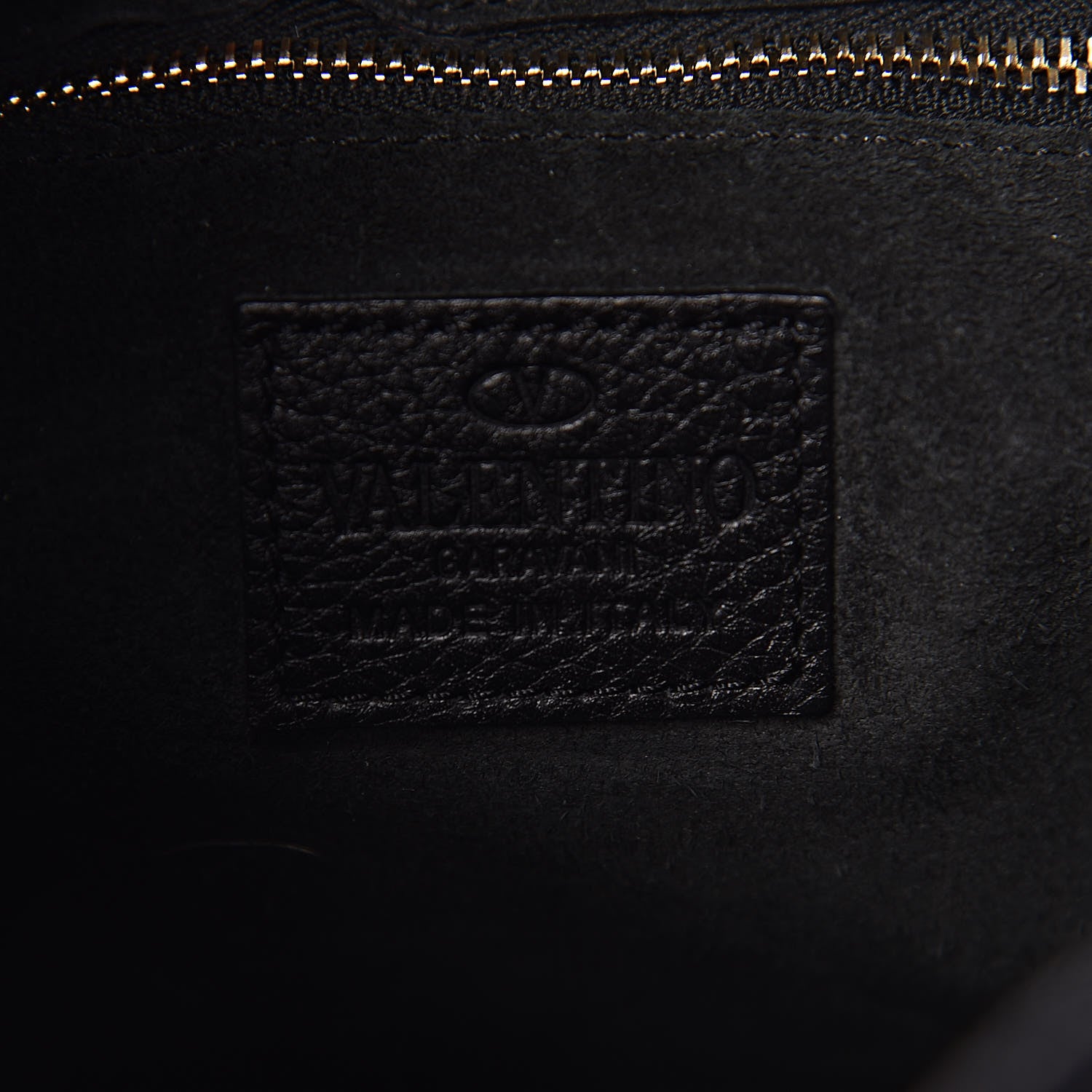 Valentino Garavani Grained Calfskin Rockstud Bucket Bag Black 6 of 10
