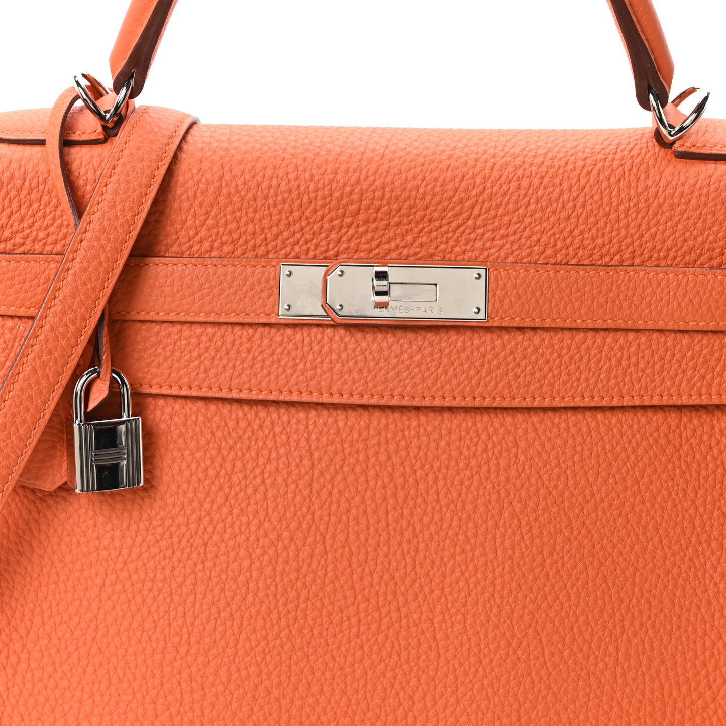 Togo Kelly Retourne 32 Orange