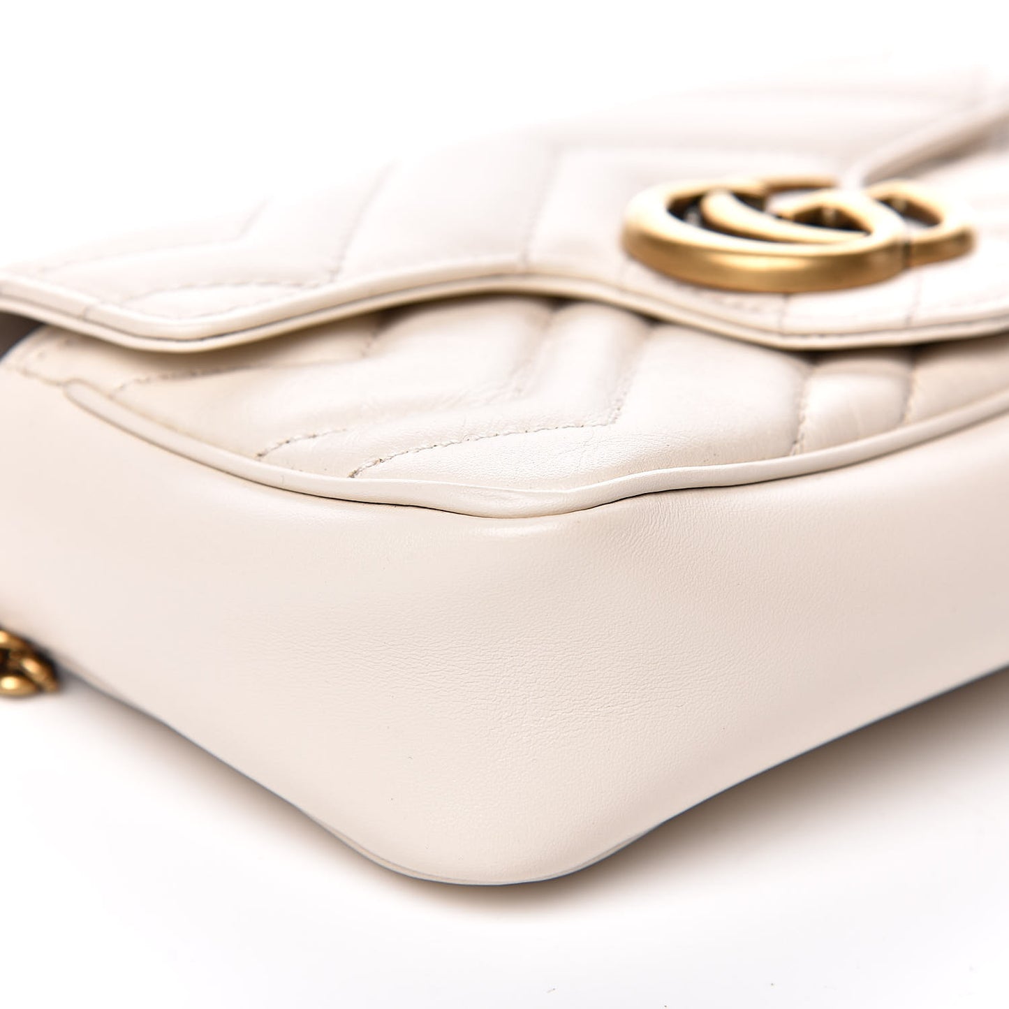 Calfskin Matelasse Super Mini GG Marmont Shoulder Bag White