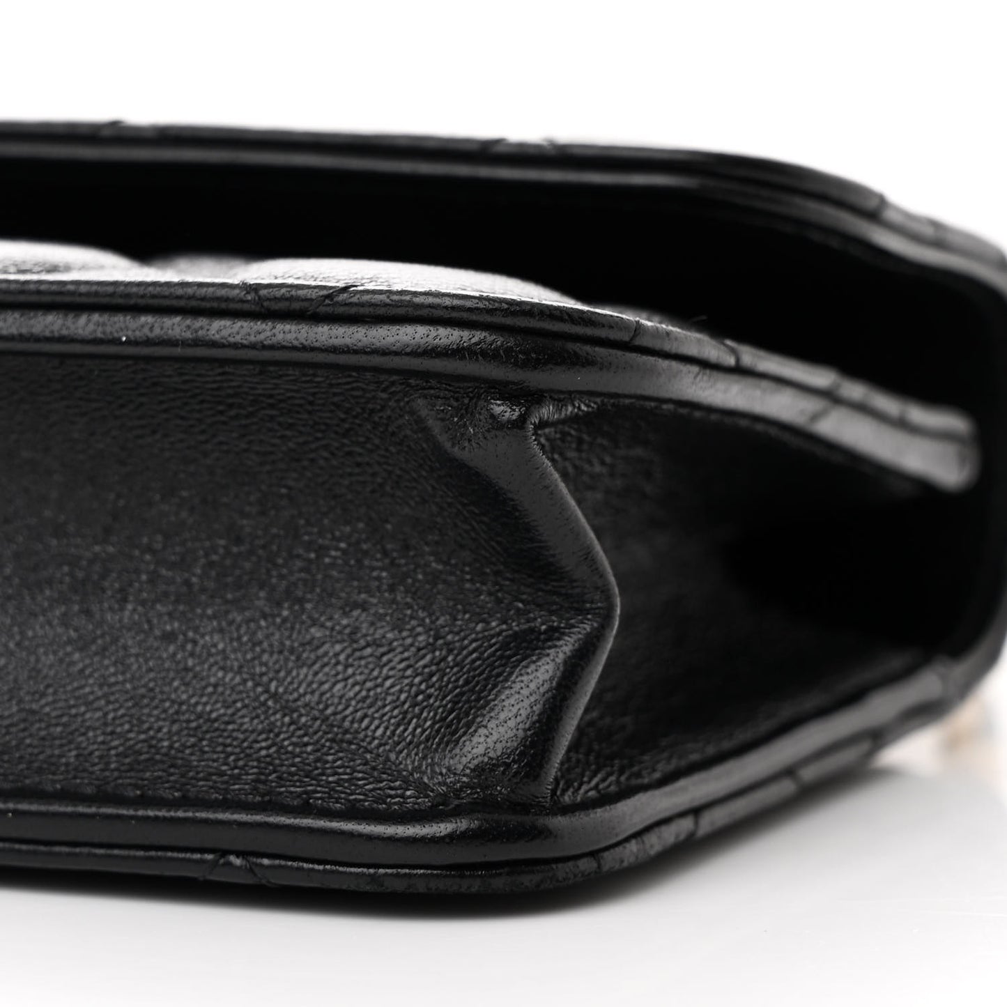 Lambskin Quilted Dynasty Flap Phone Holder With Chain Black