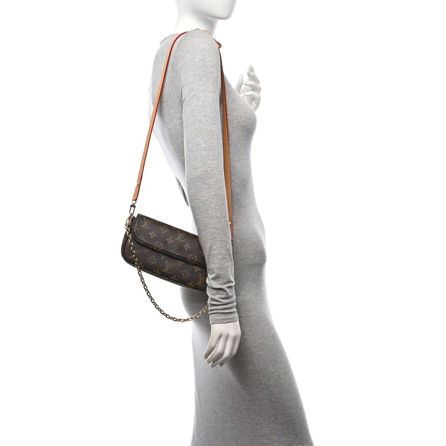 Monogram Ivy Wallet On Chain