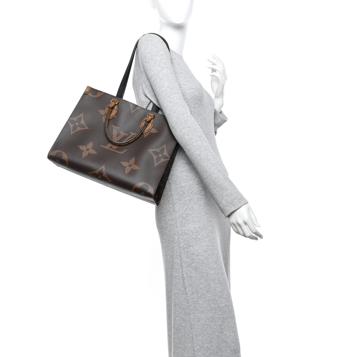 Reverse Monogram Giant Onthego MM