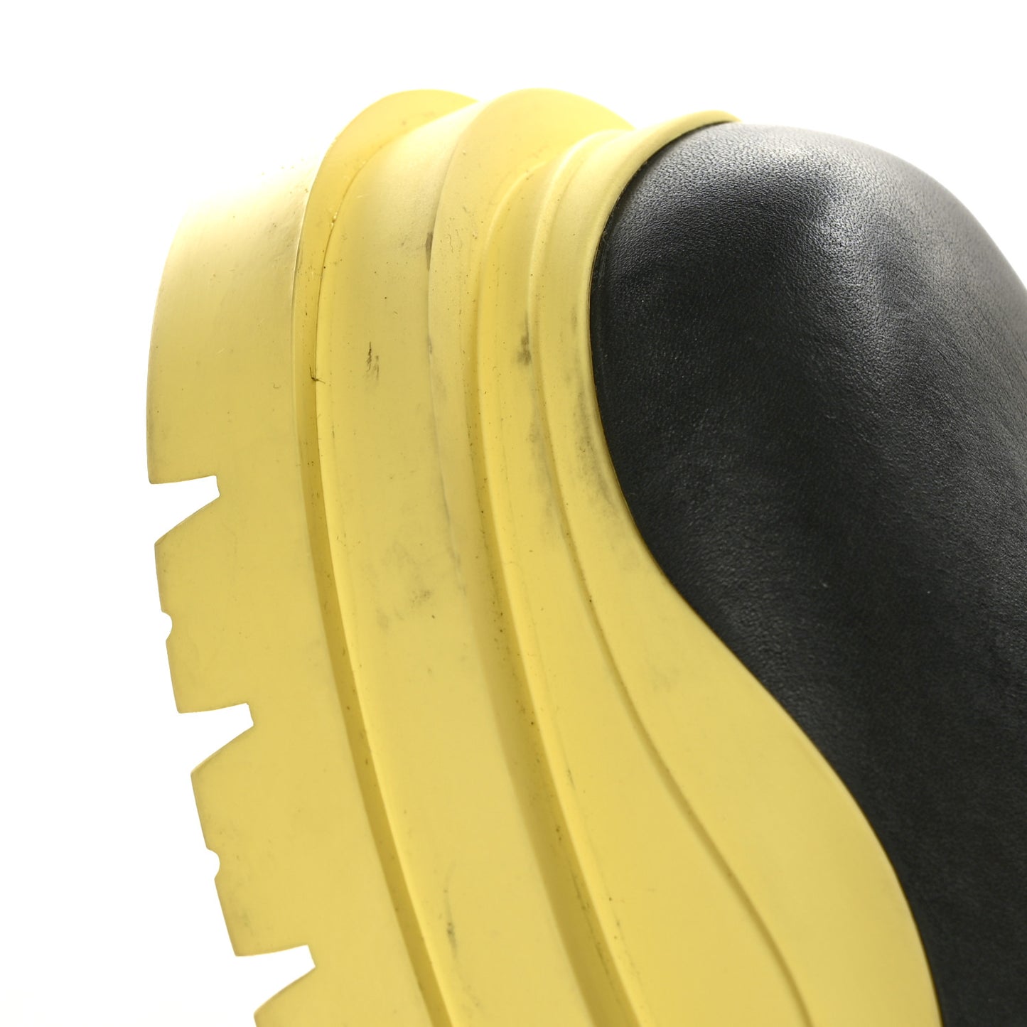 Calfskin The Tire Chelsea Boots 41 Black Yellow