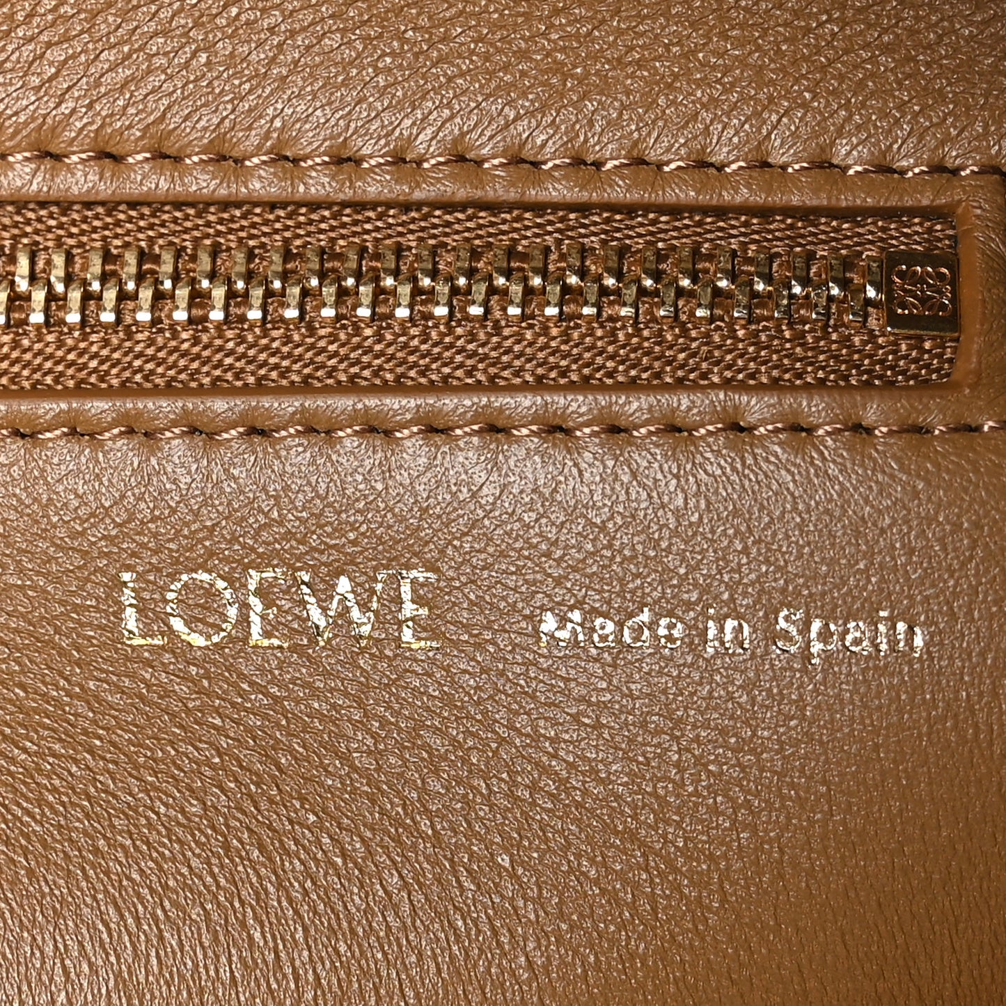 Mellow Nappa Medium Squeeze Bag Oak