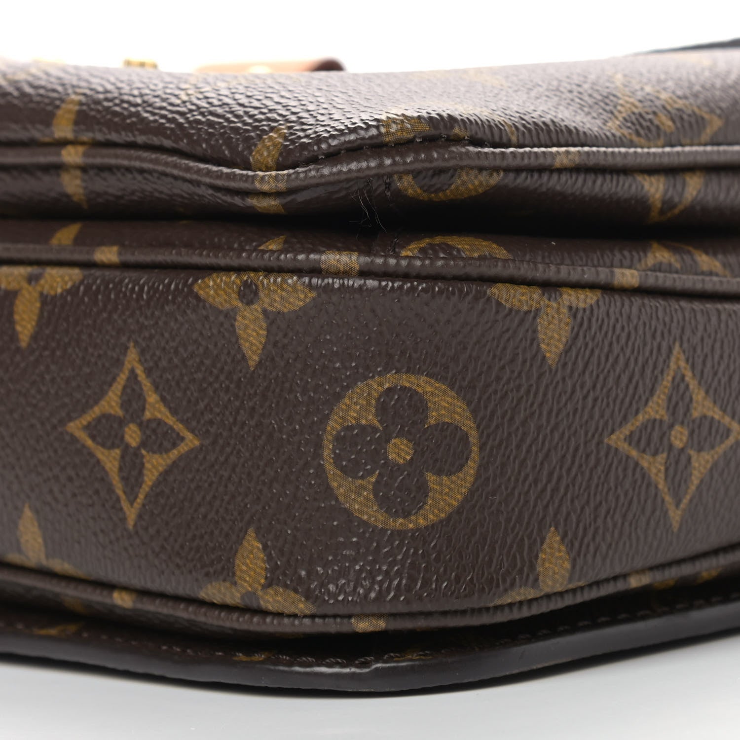 Louis Vuitton Monogram Pochette Metis 9 of 9