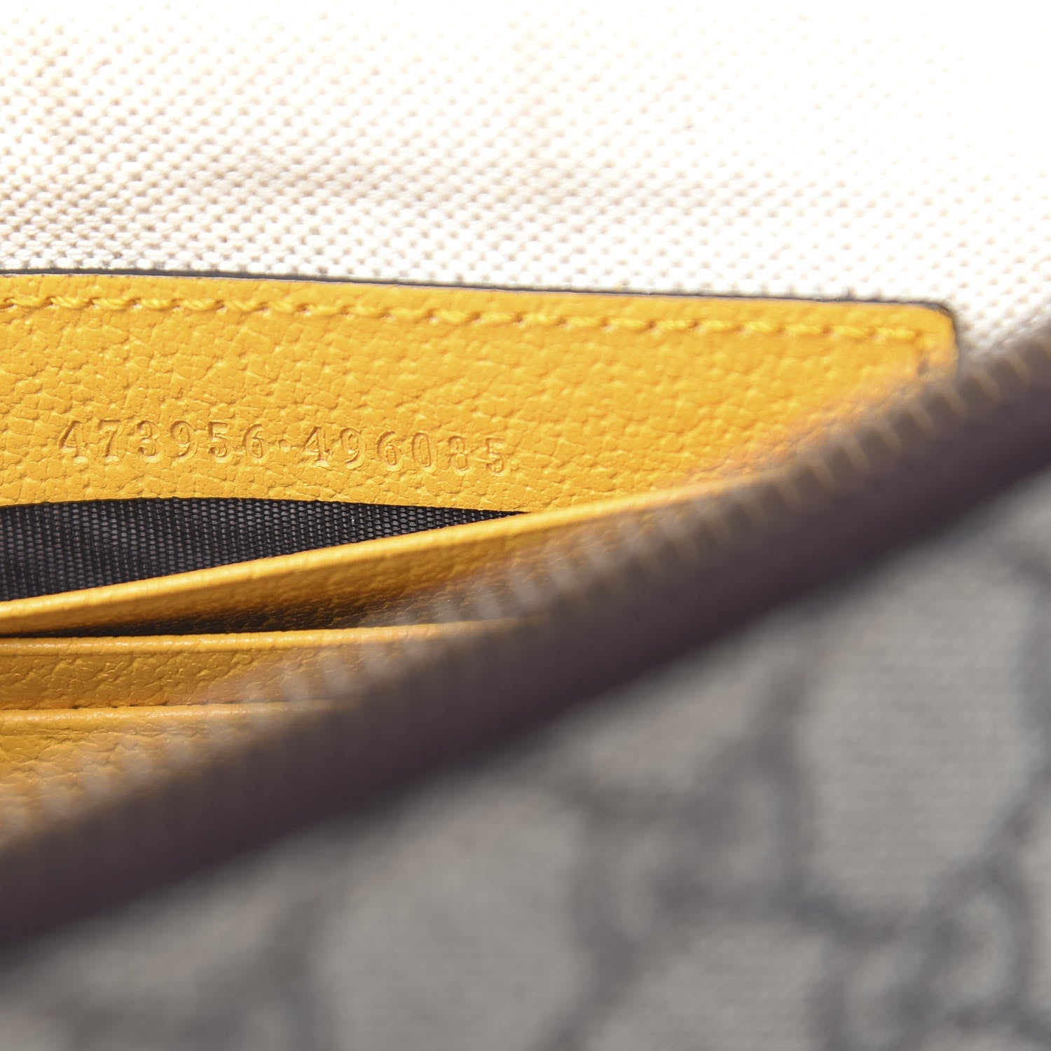 Gucci GG Supreme Monogram Neo Vintage Zip Wristlet Pouch Beige New Acero Crop 7 of 8