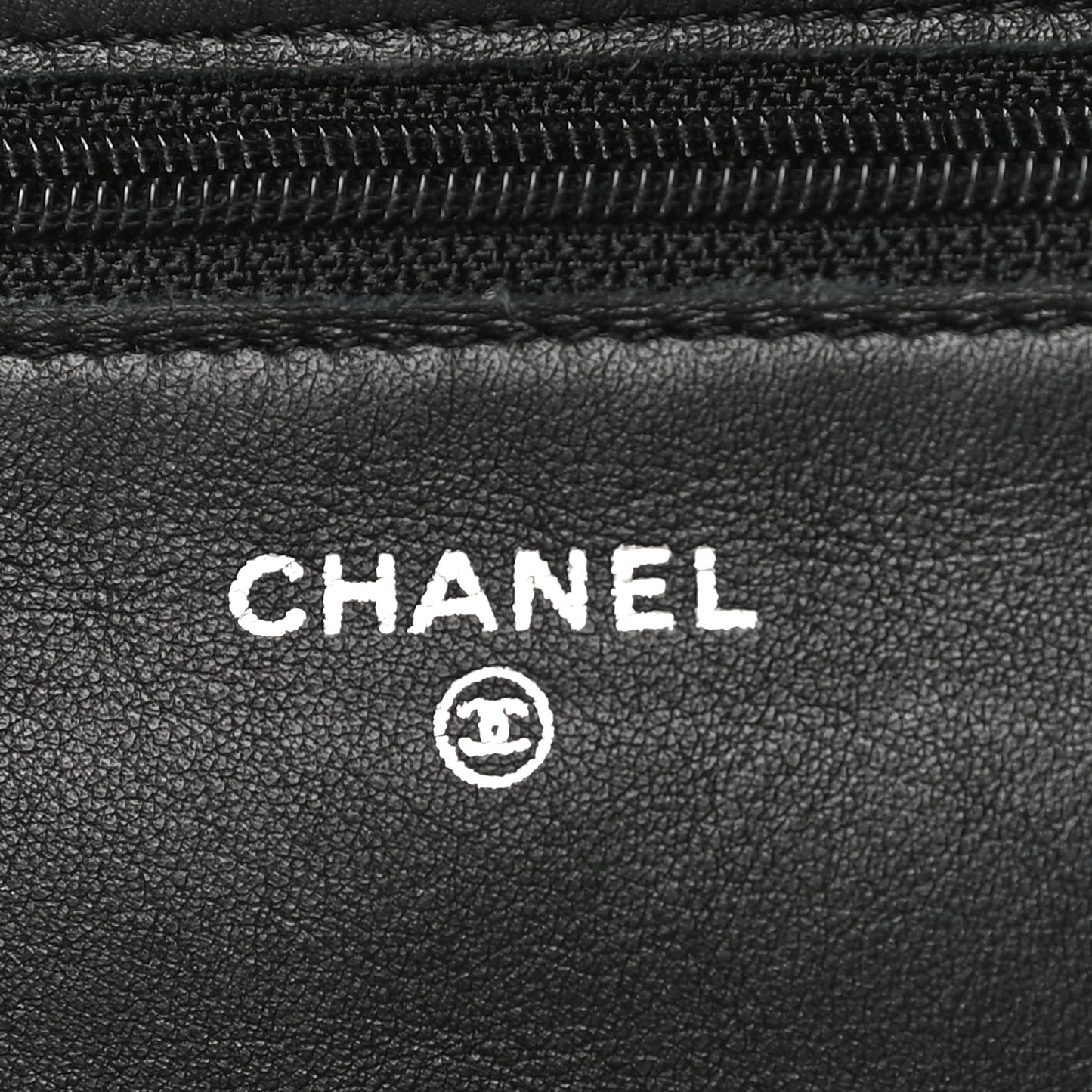 Patent Quilted Wallet On Chain WOC Black